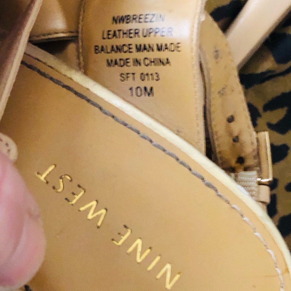 Nine West size 10 ivory / nude strappy heels with gold detail - Picture 5 of 12
